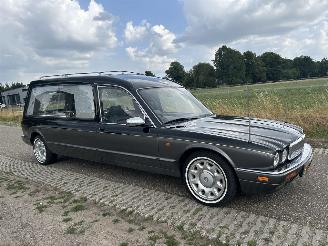 Daimler Sovereign XJ 4.0I X3000 HEARSE / LIJKWAGEN / BEGRAFENISAUTO / UITVAARTAUTO picture 14