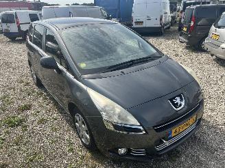 Peugeot 5008 1.6 HDiF Blue Lease 7p picture 38