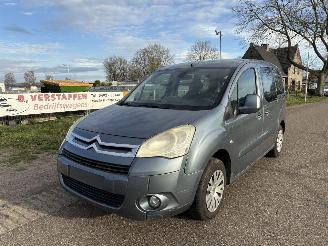 skadebil auto Citroën Berlingo 1.6 HDI MULTISPACE 2011/8