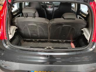 Peugeot 107 1.0 5 deurs airco picture 10