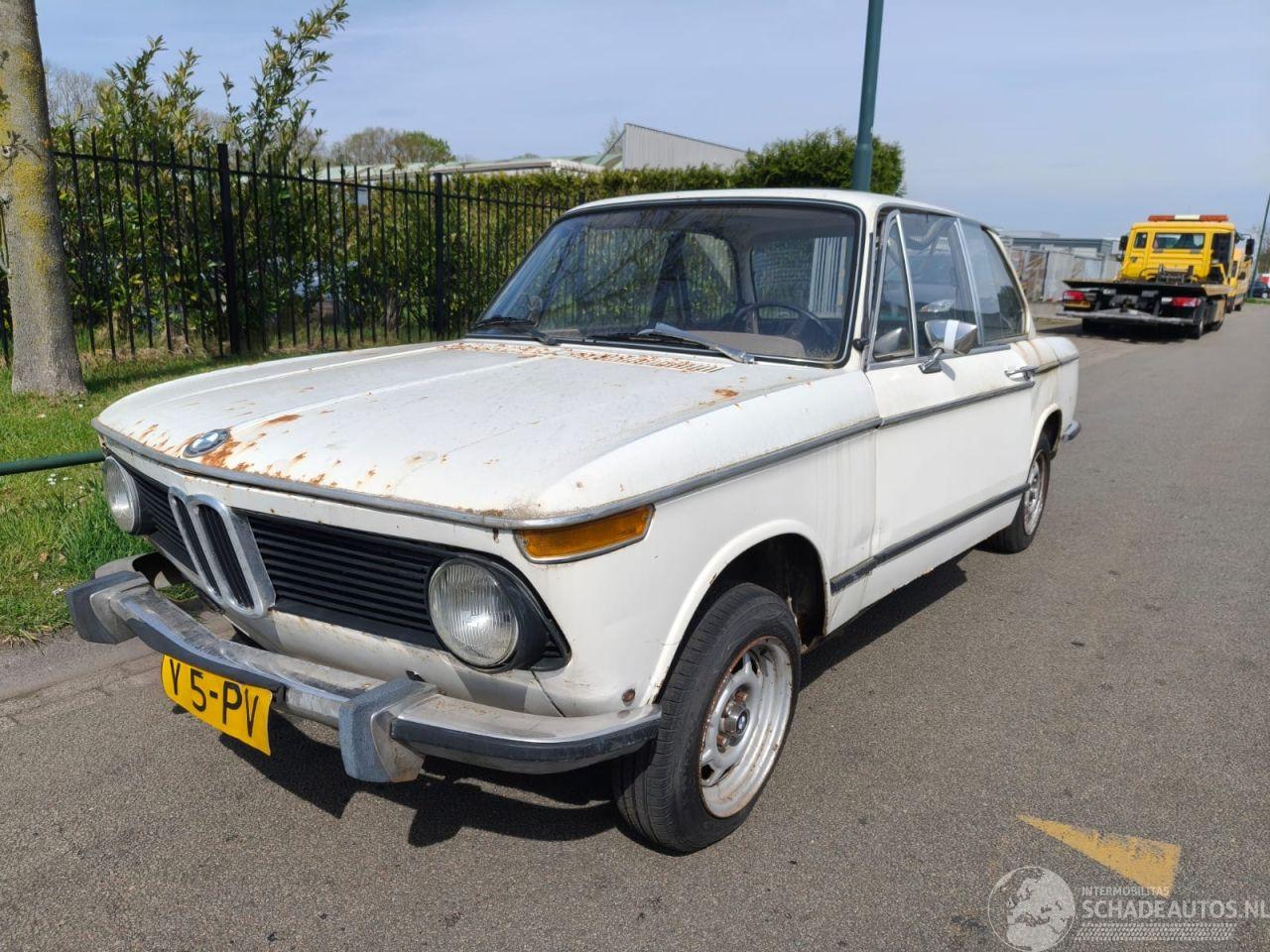 BMW 1502-2002 1602 E10 RESTAURATIE PROJECT / DECORATIE AUTO