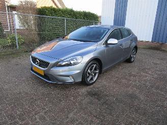 Unfallwagen Volvo V-40 1.5 T2 Automaat R-Design Camera Navi 161.000 KM 2016/11