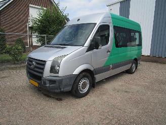 damaged passenger cars Volkswagen Crafter 2.5 TDI Automaat met rolstoellift 2010/5