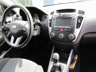 Kia Pro cee d 1.4 Navi Camera Airco picture 12