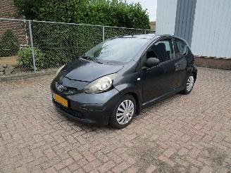 škoda osobní automobily Toyota Aygo Radio/CD 3-Drs 2006/4