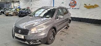 Vaurioauto  passenger cars Suzuki S-Cross 1.6 Exclusive 2014/4