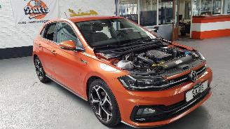 krockskadad bil auto Volkswagen Polo 1.0 TSI 12V AUT R LINE BLUEMOTION 4DRS BENZ 999CC 85KW 116PK 2019/3