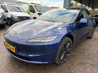 Unfallwagen Tesla Model 3 RWD AUTOMAAT 60 kWh BJ 2025 4.839 KM 2025/6