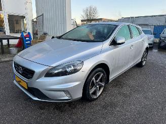 Avarii autoturisme Volvo V-40 2.0 D4 R-Design Business 2014/12