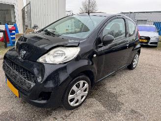 Schadeauto Peugeot 107 1.0-12V XR BJ 2010 147.936 KM 2010/6