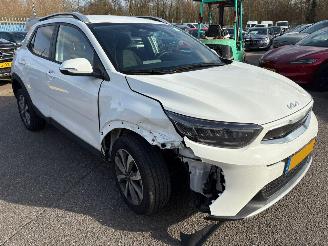 Kia Stonic 1.0 AUTOMAAT T-GDi MHEV DynamicPlusLine picture 6