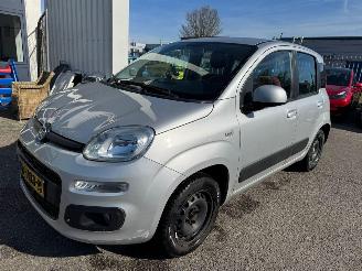 krockskadad bil auto Fiat Panda 0.9 TwinAir Lounge 2017/1