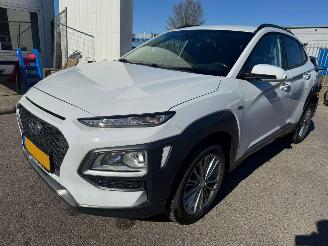krockskadad bil auto Hyundai Kona 1.6 AUTOMAAT GDI HEV Fashion 2021/4