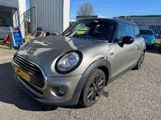 škoda osobní automobily Mini Cooper 1.5 Cooper Business 2016/6