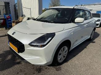 uszkodzony samochody osobowe Suzuki Swift 1.2 Comfort Smart Hybrid 2025/12