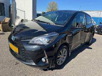 skadebil auto Toyota Yaris Toyota Yaris 1.5 Hybrid Dynamic 2019/10
