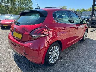 Peugeot 208 1.2 PureTech Allure picture 8