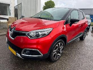 uszkodzony samochody osobowe Renault Captur 0.9 TCe Helly Hansen 2015/1