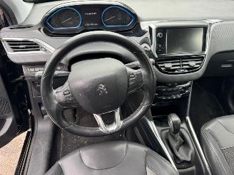 Peugeot 2008 1.2 VTi Allure Pack Premium Plus picture 13