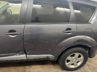 Mitsubishi Outlander 2.4 Inspire 2WD LPG picture 2