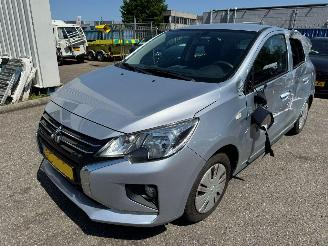krockskadad bil auto Mitsubishi Space-star 1.0 Cool+ 2020/11