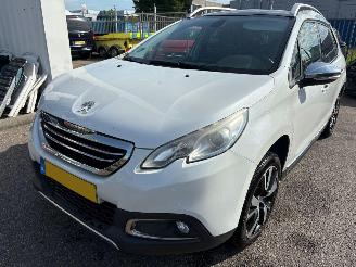 skadebil auto Peugeot 2008 1.6 VTi Féline 2013/5