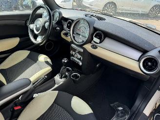 Mini Cooper 3-Deurs 1.6 Cooper Business Line picture 11