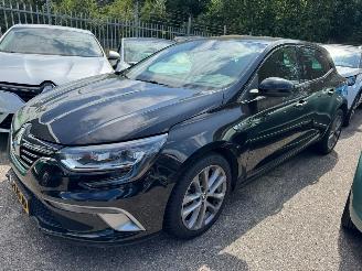 krockskadad bil auto Renault Mégane 1.2 TCe GT-Line 2017/6