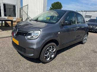 Vaurioauto  passenger cars Renault Twingo Z.E. R80 E-Tech Equilibre 22 kWh 2022/10