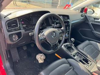 Volkswagen Golf 1.0 TSI Highline Business R PANORAMADAK picture 10
