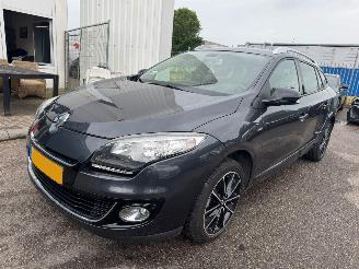 uszkodzony samochody osobowe Renault Mégane Estate 1.2 TCe GT-Line StartStop 2013/10