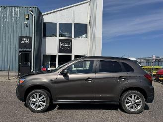 Vaurioauto  passenger cars Mitsubishi ASX 1.6 Intense clean Tec 2011/12