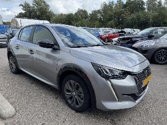 Damaged car Peugeot 208 EV ActivePack 50 kWh 2023/8