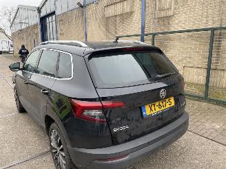 Schadeauto Skoda Karoq 1.0 TSI AMBITION BUSINESS 2019/4