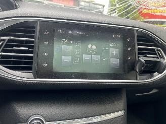 Peugeot 308 1.2 PURETECH BLEU LEASE EXECUTIVE picture 10