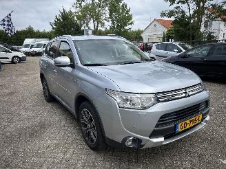  Mitsubishi Outlander 2.0 PHEV INSTYLE+ X-LINE 2015/4