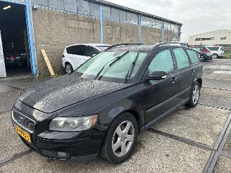 Unfallwagen Volvo V-50 2.4 I 2005/11