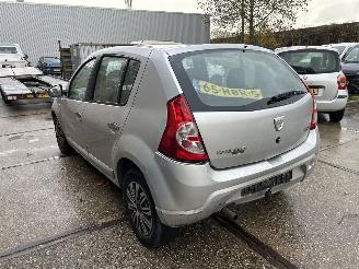 Dacia Sandero 1.6 LAUREATE picture 3