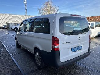 uszkodzony samochody osobowe Mercedes Vito e-VITO TOURER PRO L2 90 KWH  9 PERSOONS 2022/8