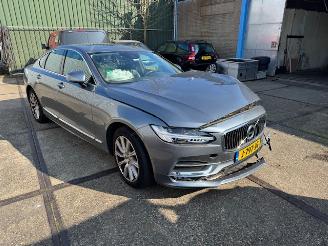 Voiture accidenté Volvo S-90 2.0 T4 Bussines Luxury 2020/8