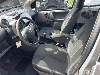 Toyota Aygo 1.0 12V ACCESS picture 8