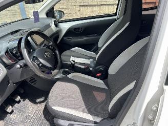 Toyota Aygo 1.0 VVT-I X-PLAY picture 8
