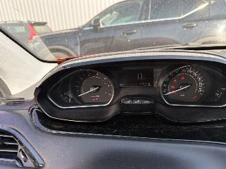 Peugeot 208 1.2 Pure Tech Blue Lion picture 10