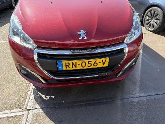 Peugeot 208 1.2 Pure Tech Blue Lion picture 5