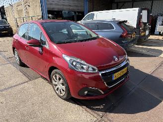 Peugeot 208 1.2 Pure Tech Blue Lion picture 4