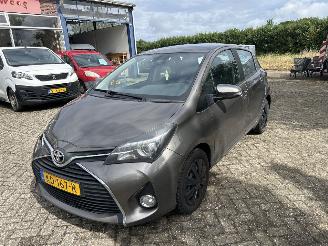 Auto incidentate Toyota Yaris 1.3 VVT-I TREND 2016/8