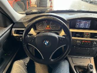 BMW 3-serie 320i Luxury Line NL NAP! picture 21