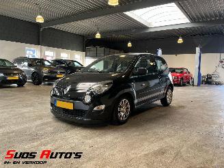 Voiture accidenté Renault Twingo 1.2-16V Dynamique 2010/3