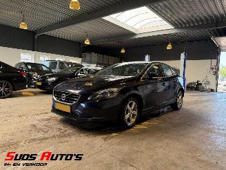 Schadeauto Volvo V-40 2.0 D2 Nordic+ 2016/6