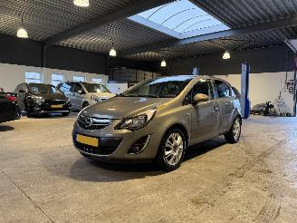 uszkodzony samochody osobowe Opel Corsa 1.4-16V BlitZ 2014/8